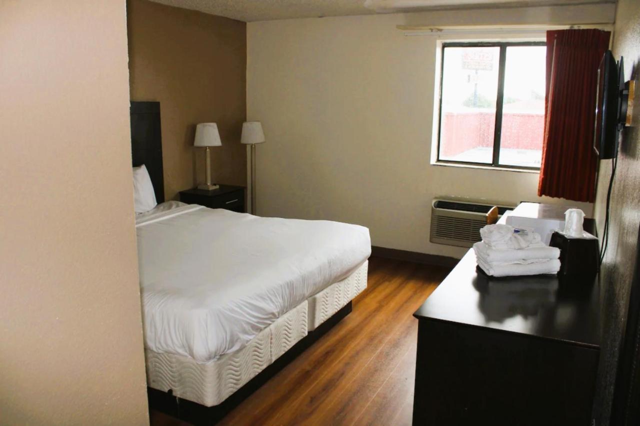 Oyo Hotel Tulsa Ok, I-44 Esterno foto